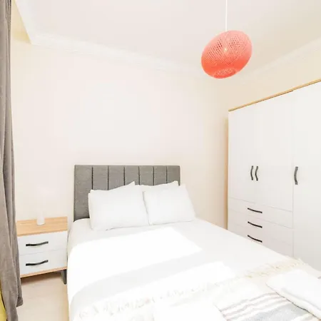 Apartment Luminous Flat W Shared Pool 5 Min To Lara