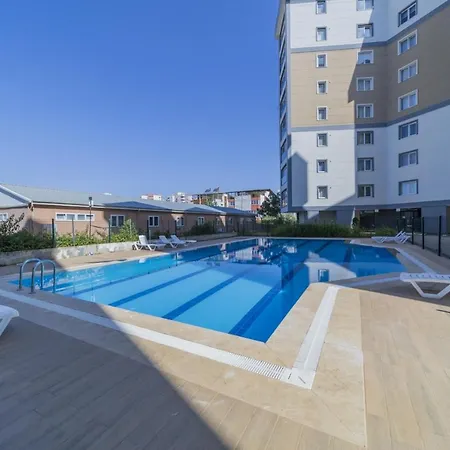 Luminous Flat W Shared Pool 5 Min To Lara *